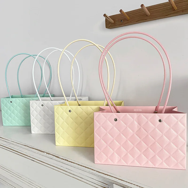 Tas Hadiah Motif Kisi-Kisi Mac - Packaging ulasan dan harga