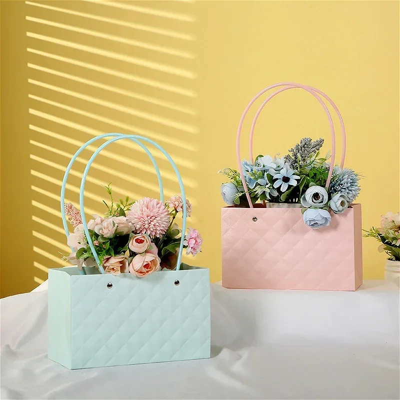 Tas Hadiah Motif Kisi-Kisi Mac - Packaging ulasan dan harga